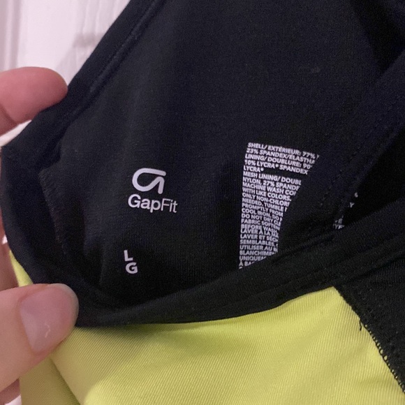 Gap - Black sports bra - Picture 3 of 3